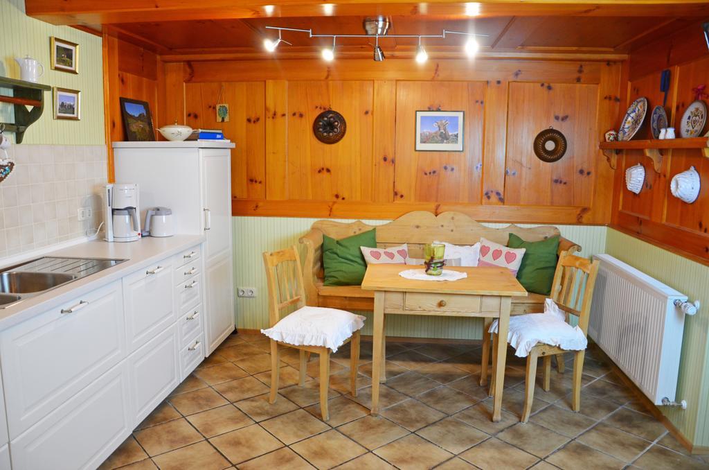 Dreimaederlhaus Am Berg Appartement Pfronten Buitenkant foto