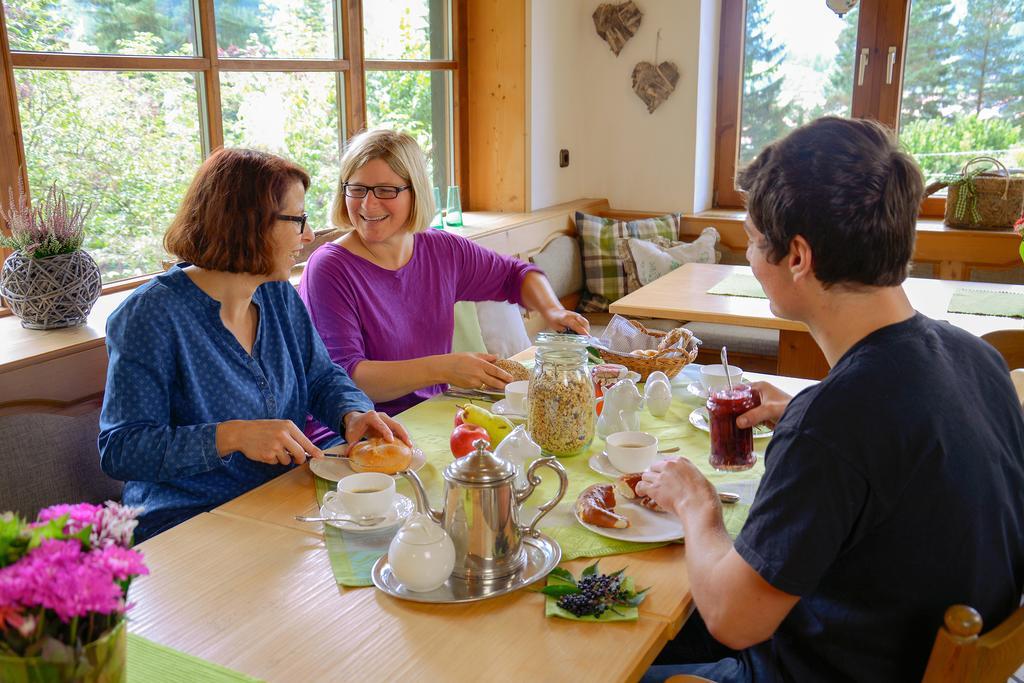 Dreimaederlhaus Am Berg Appartement Pfronten Buitenkant foto