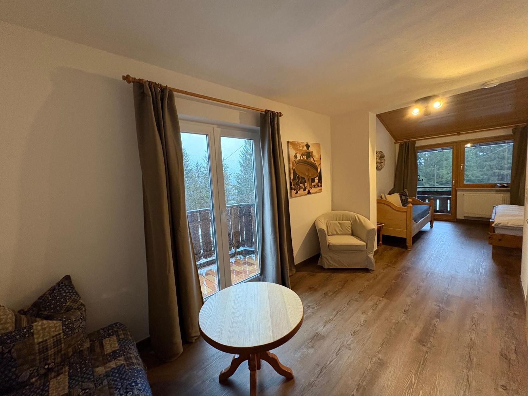 Dreimaederlhaus Am Berg Appartement Pfronten Buitenkant foto